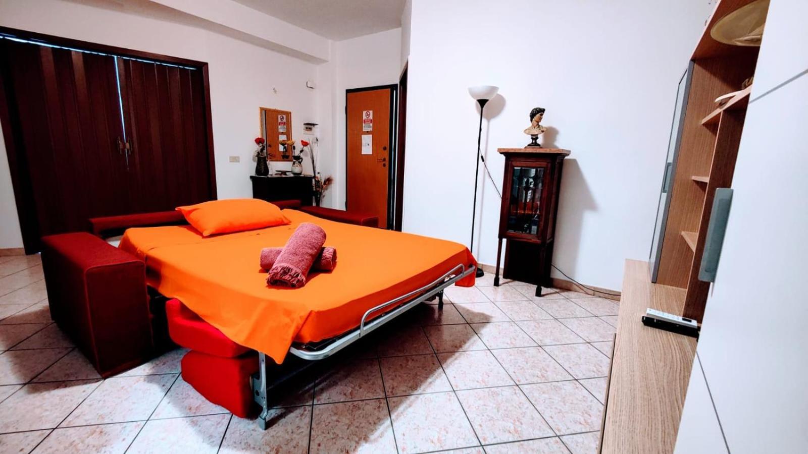 Appartamento La Casa Del Viale Solarino Esterno foto